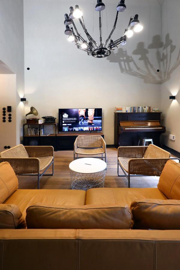 American Loft In The Heart Of Prague Exterior photo